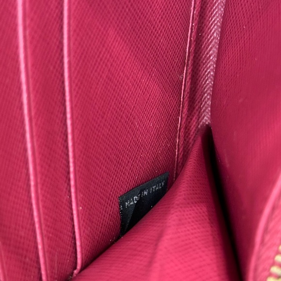 Prada Saffiano Zippy Wallet - Picture 12 of 15
